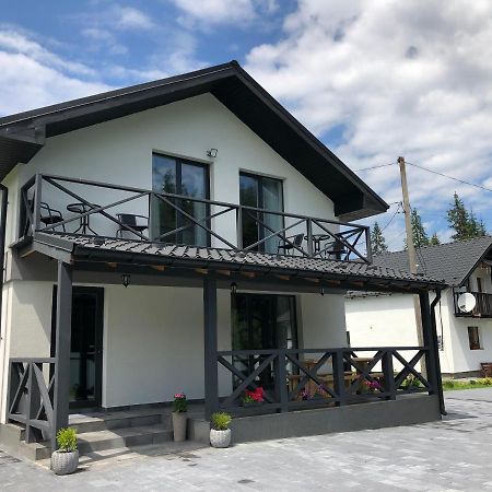 U Anastasii I Sofii Bilya Richki Pensionat Mykulytjyn Exteriör bild