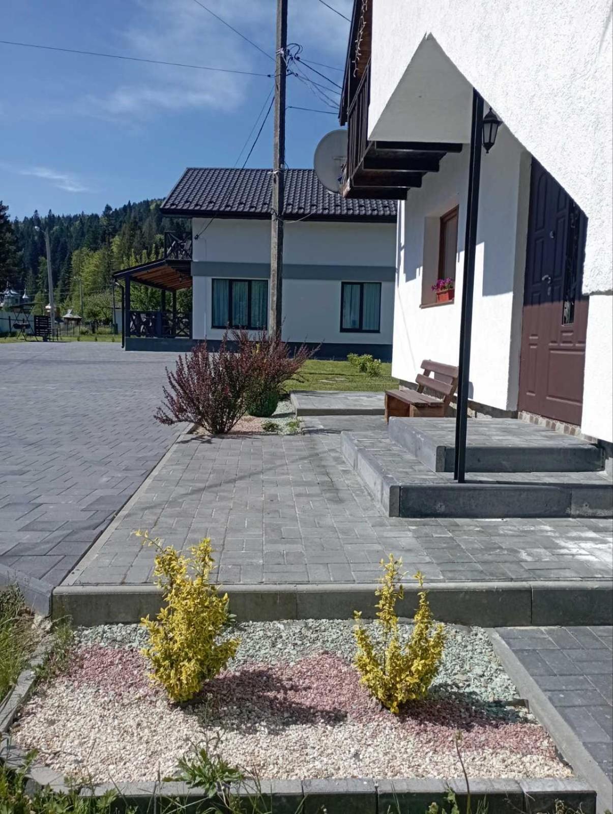 U Anastasii I Sofii Bilya Richki Pensionat Mykulytjyn Exteriör bild