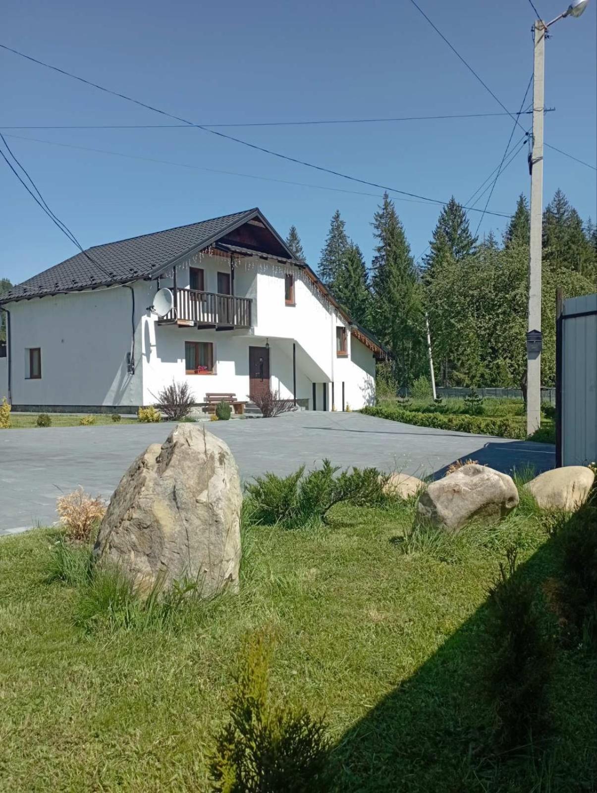 U Anastasii I Sofii Bilya Richki Pensionat Mykulytjyn Rum bild