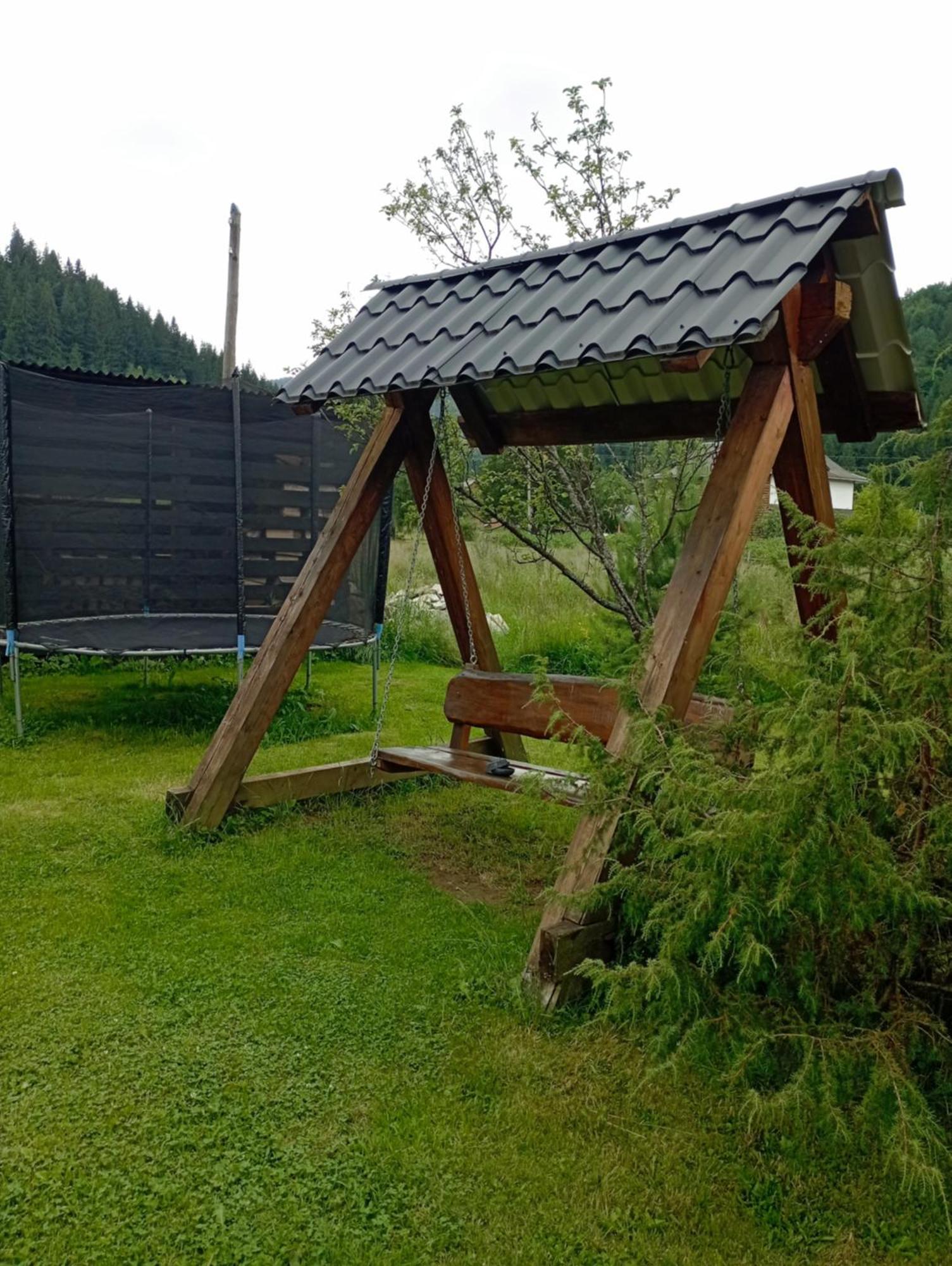 U Anastasii I Sofii Bilya Richki Pensionat Mykulytjyn Exteriör bild